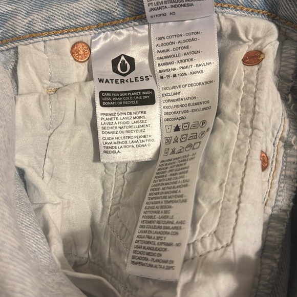 Levi’s Ribcage Straight Ankle Women’s Jean in Ojai Shore - Light Wash - Picture 7 of 9